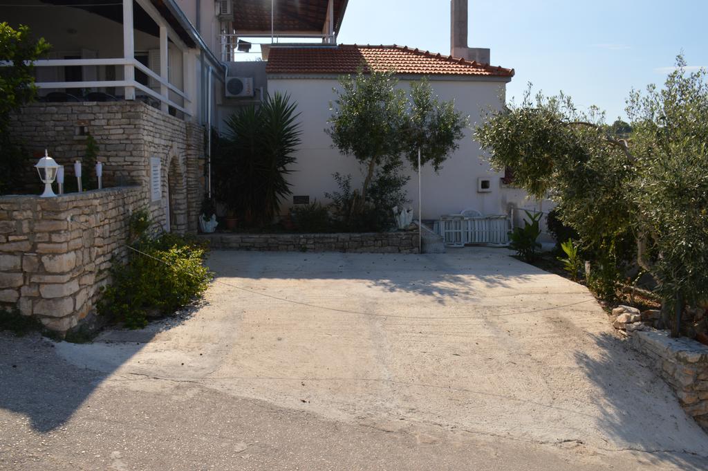 Apartments Marija Bajto Nečujam Esterno foto